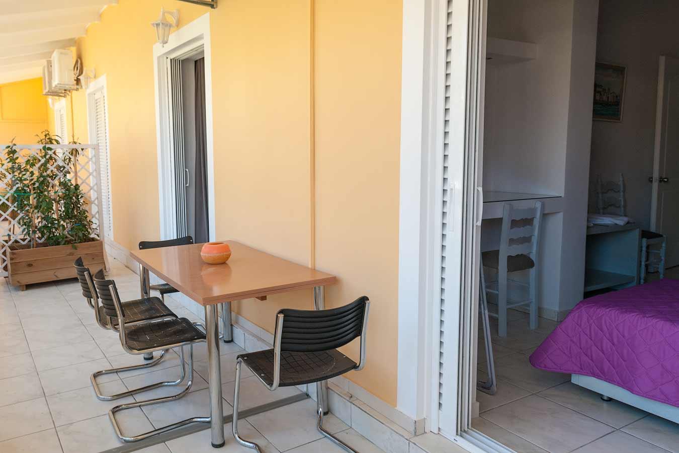 Tom & John Center Aparthotel Τσιλιβί Εξωτερικό φωτογραφία
