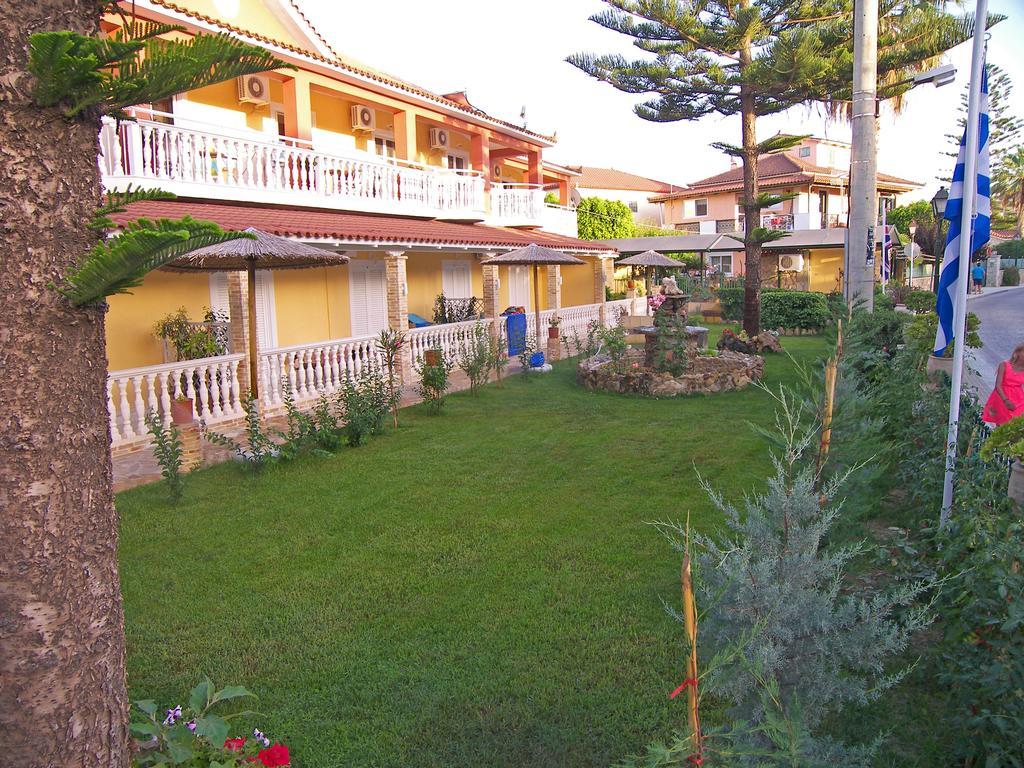 Tom & John Center Aparthotel Τσιλιβί Εξωτερικό φωτογραφία